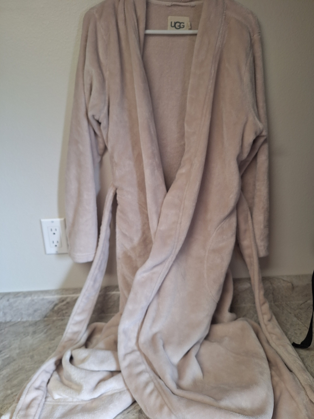 UGG Plush Robe in Light Beige